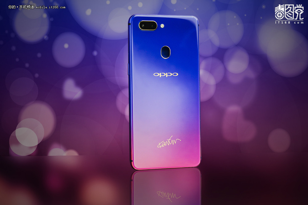 oppo r15星雲特別版毒圖黨:對話宇宙的時尚