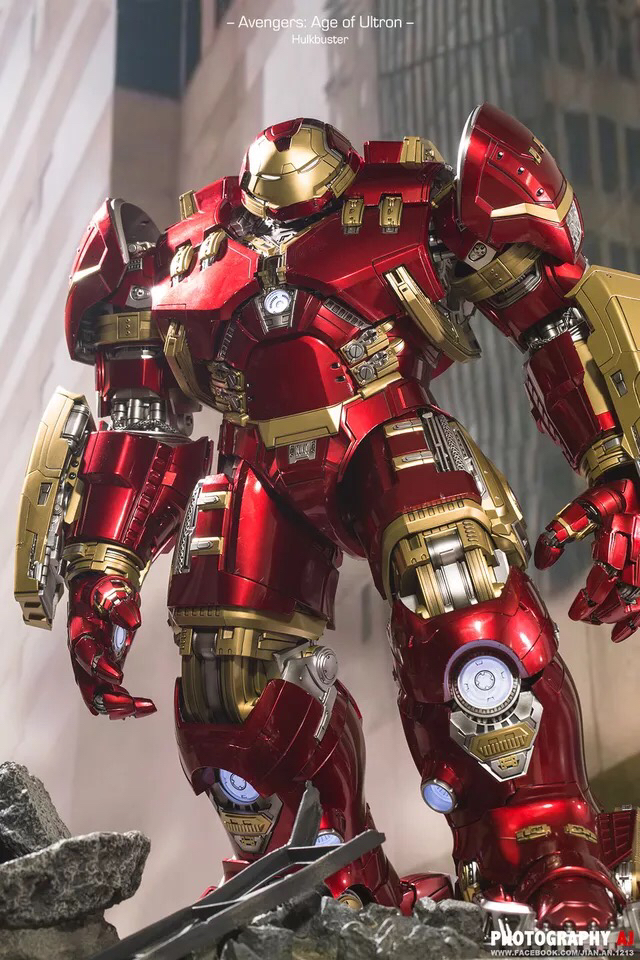 反浩克装甲,钢铁侠战衣,不过貌似没什么卵用