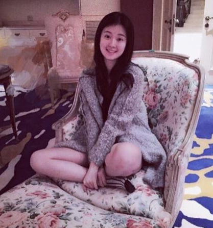 乔欣才是真正的富二代,豪宅内部装修很奢华,吃顿饭都超丰富