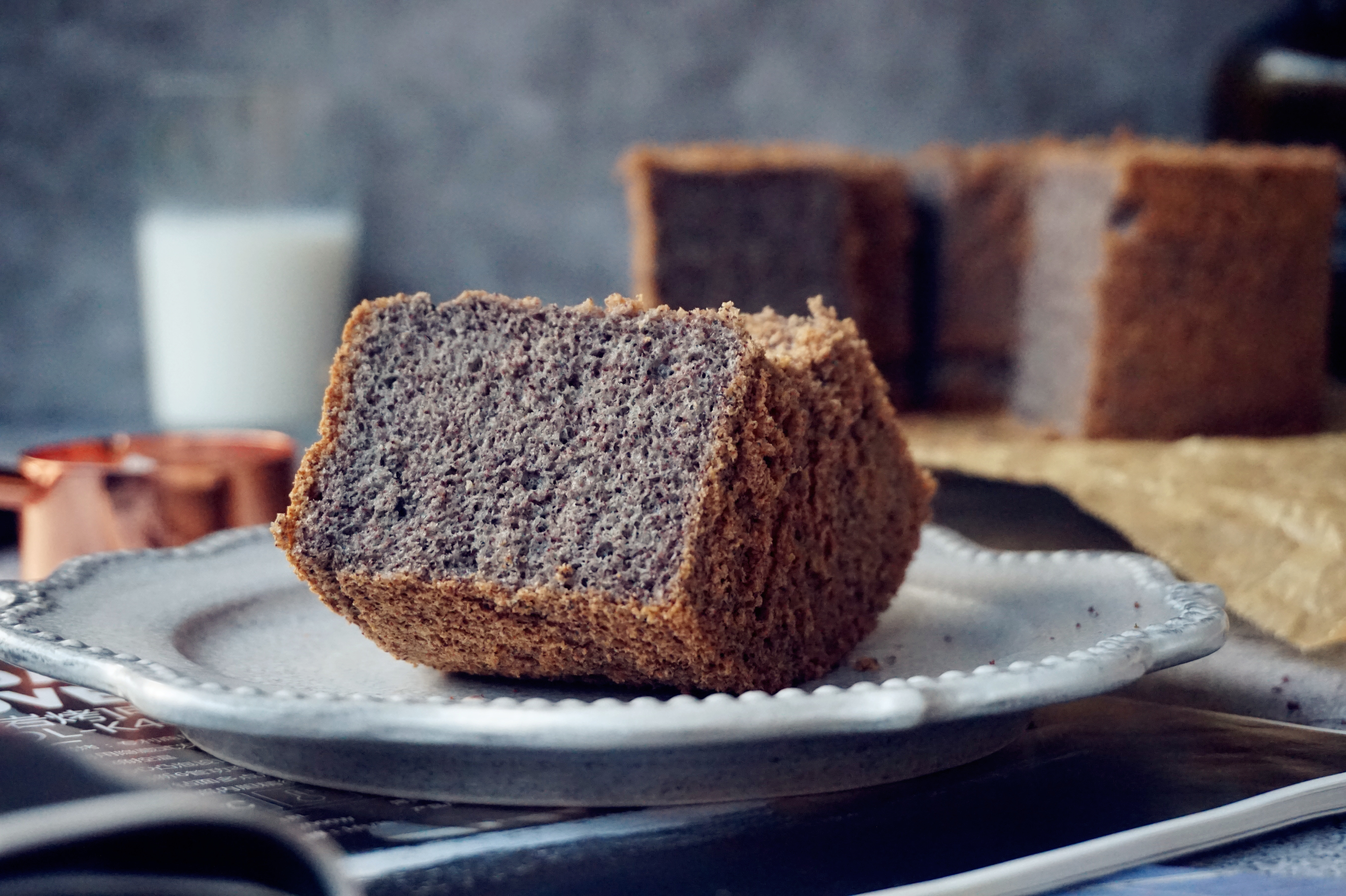 教你做一种适合冬天吃的粗粮营养蛋糕,口感柔软,又香又好吃!