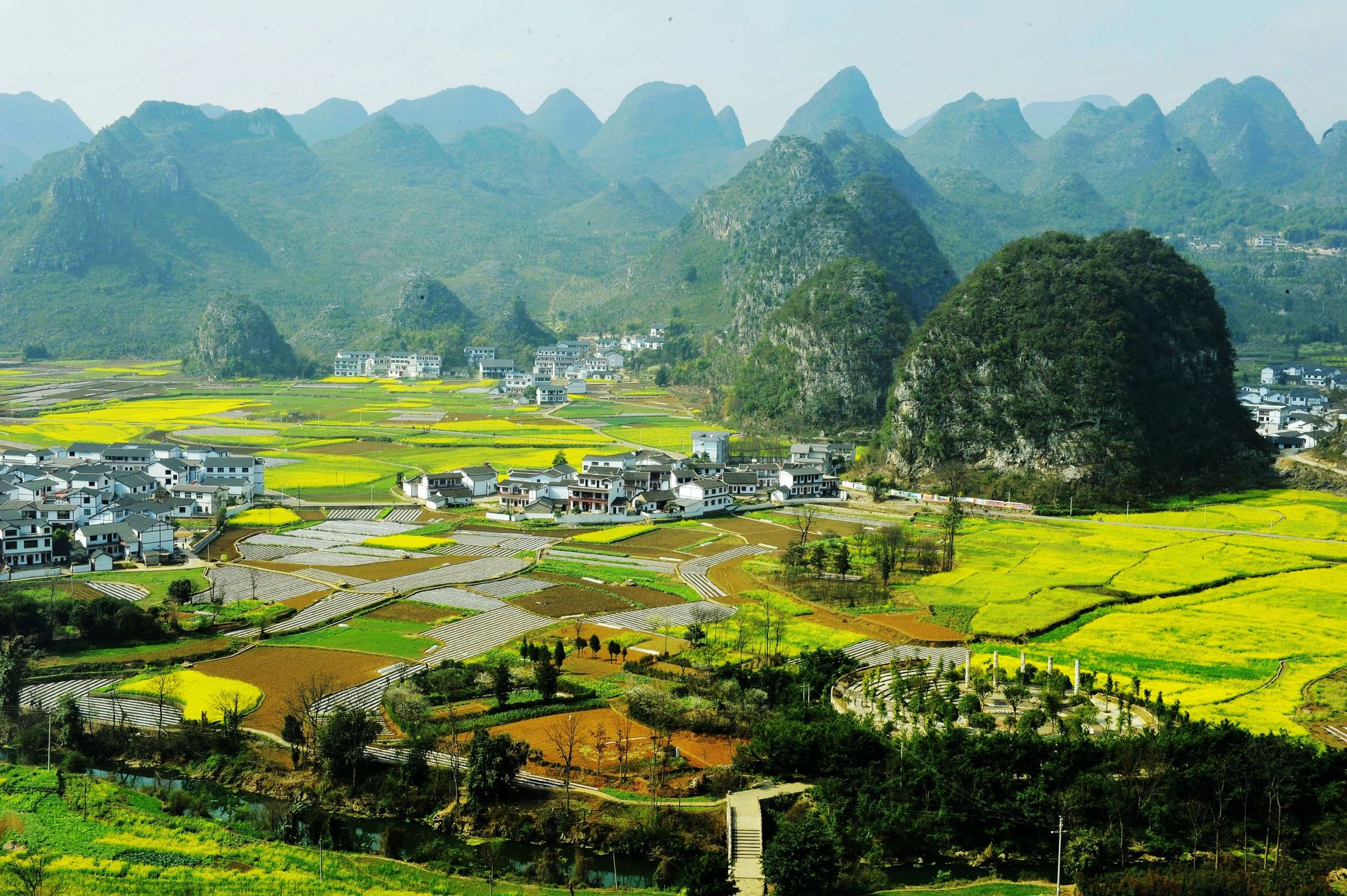 贵州万峰林景区:天下山峰何其多,惟有此处峰成林!