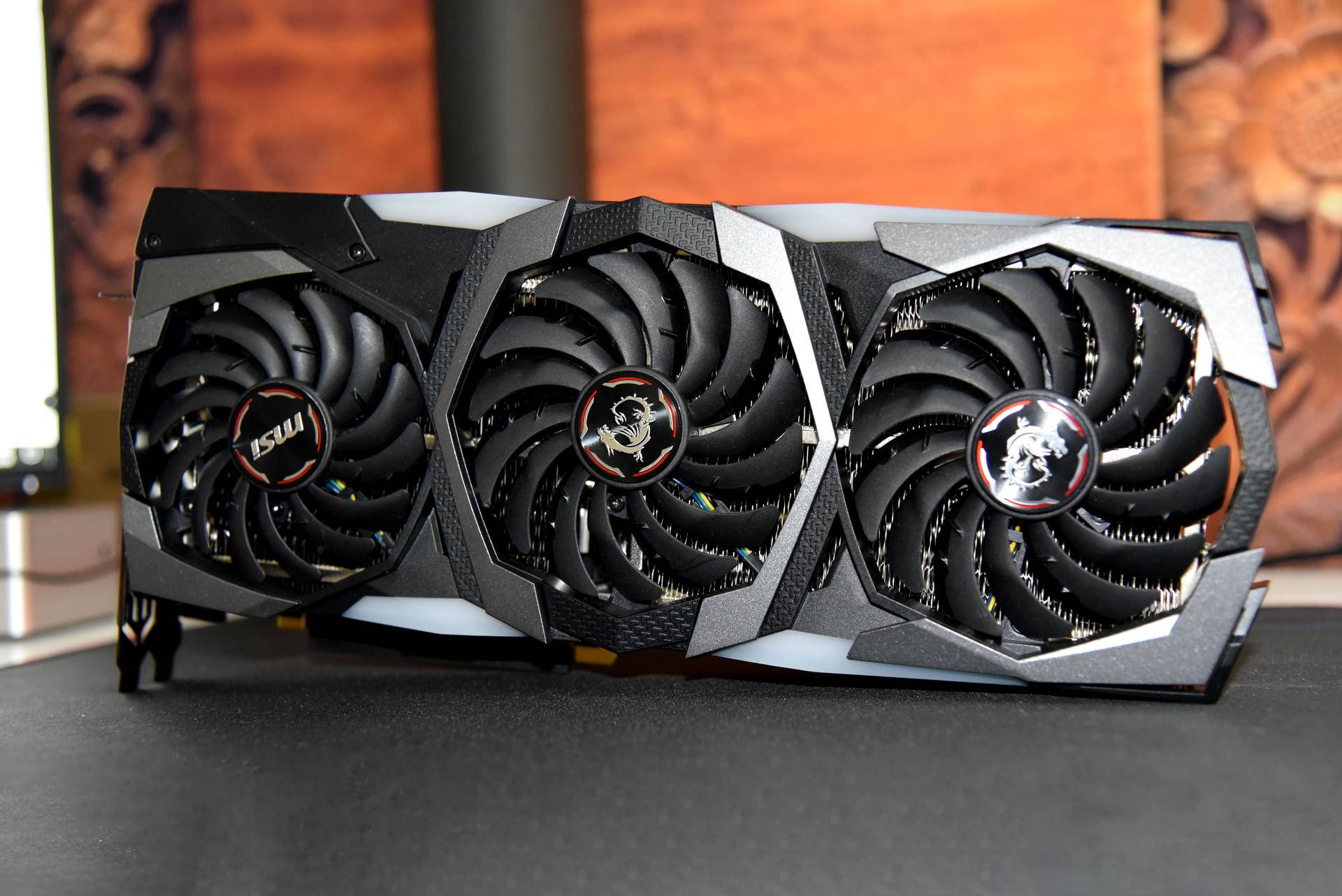 光追吃鸡利器,微星rtx 2080 gaming x trio魔龙上手简评