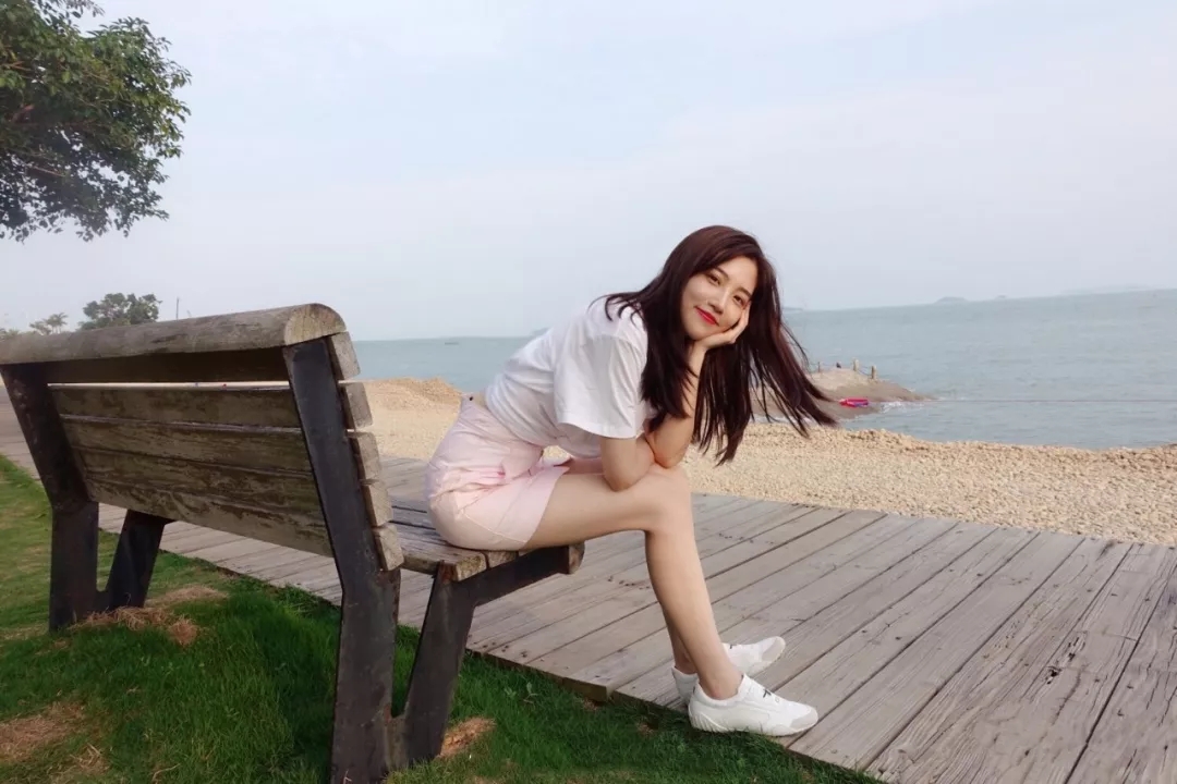 这种大长腿小姐姐,你们怎么会不喜欢?