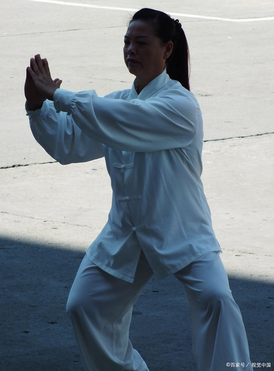 初级长拳基本动作包括哪些内容?