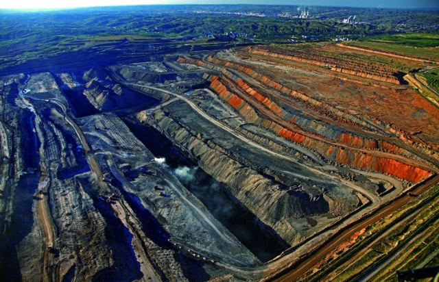 这座西北大城市,人均gdp是大陆第一,却付出很大代价