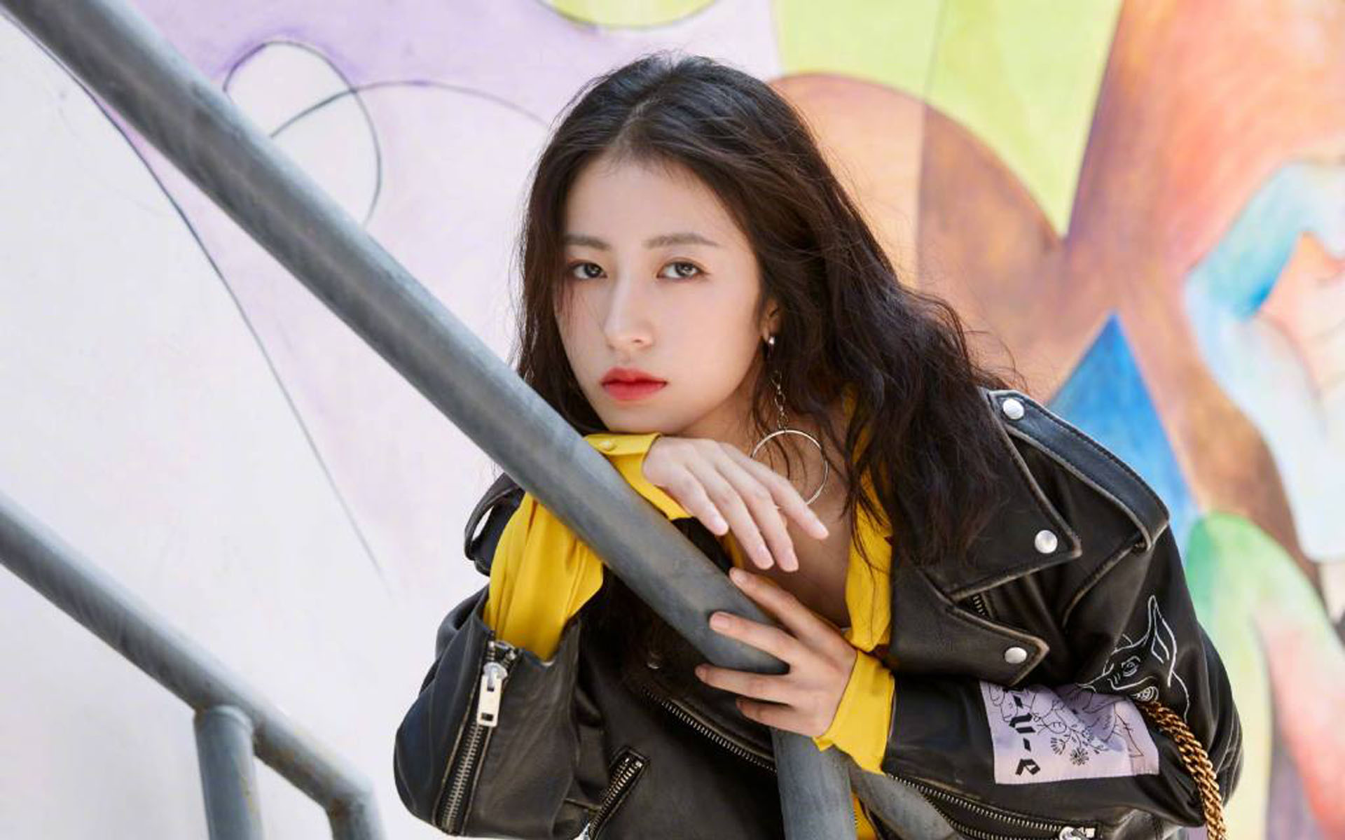 《美女近身保镖》:刁蛮大小姐暧昧多情,叫他如何不雄心勃勃!