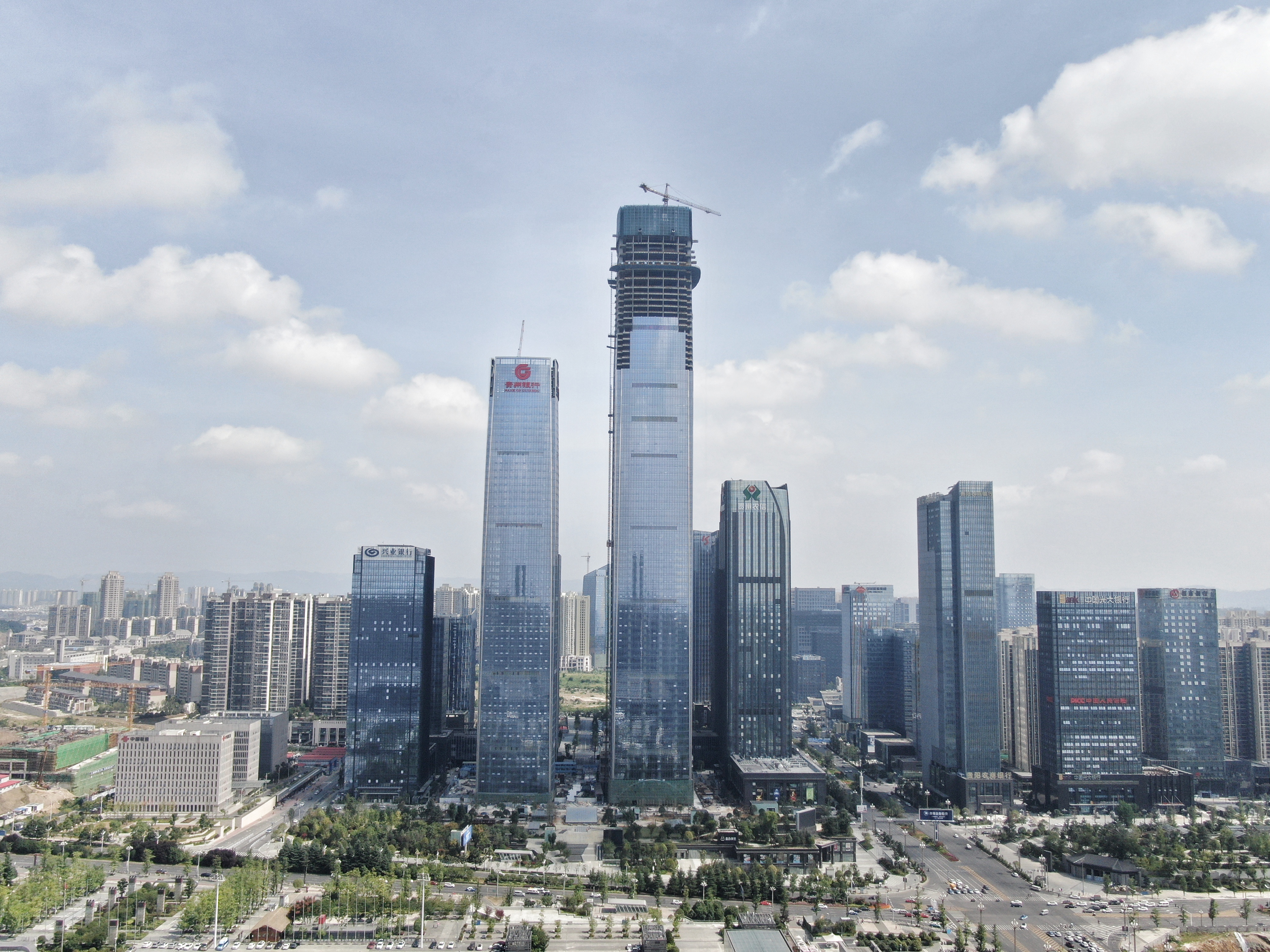 揭秘贵州401米在建第一高楼:混凝土是怎样被泵送到高空的?