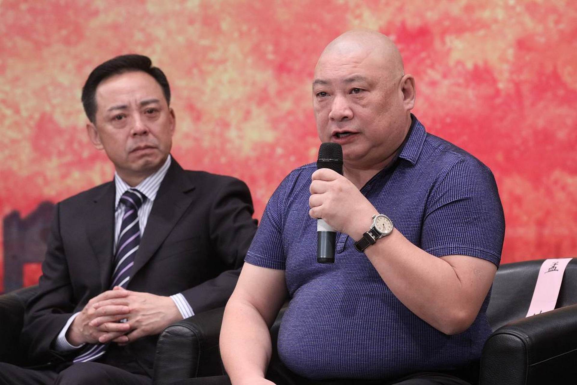 相声演员,王玥波说,我呀,是三级相声演员,经常见到所谓的一级演员,不