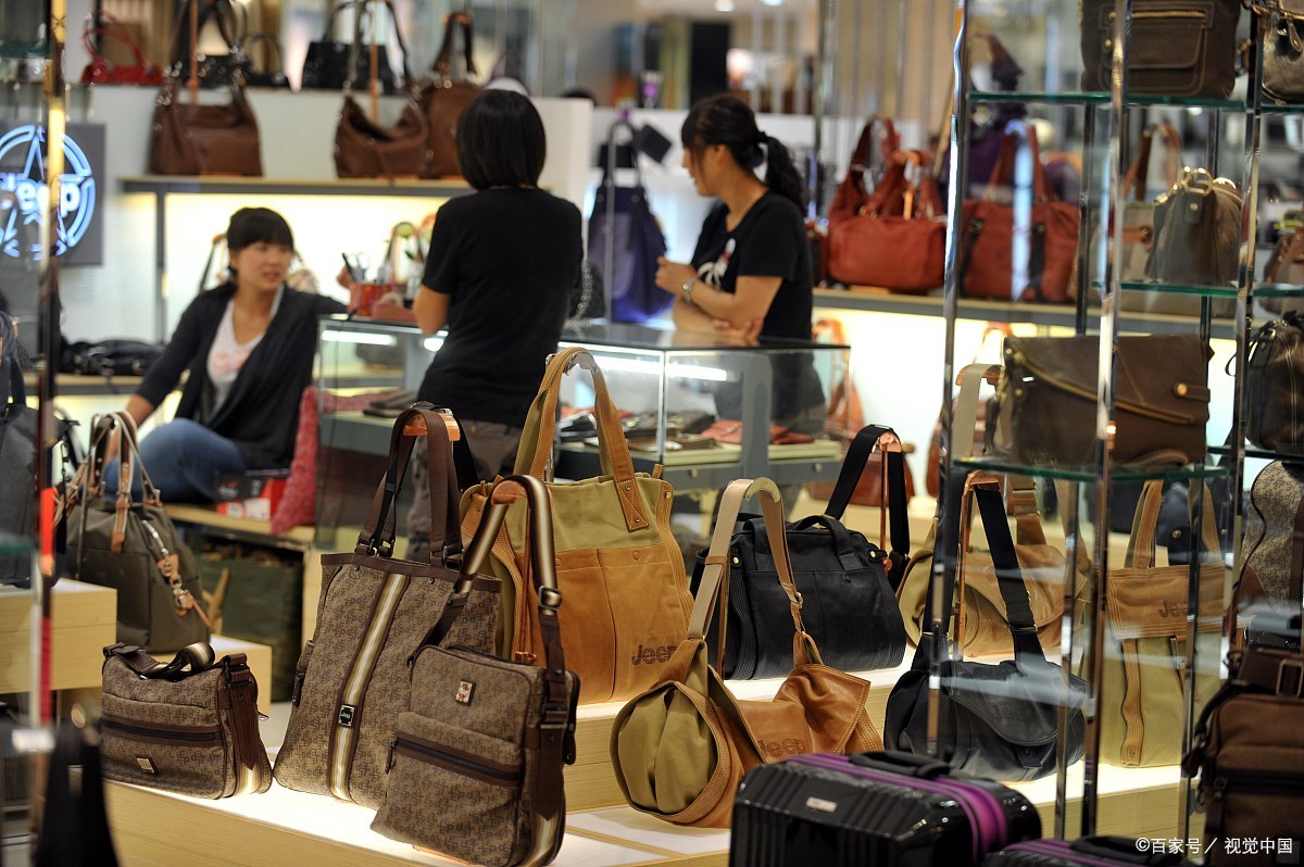 开一家箱包店生意好挣钱快