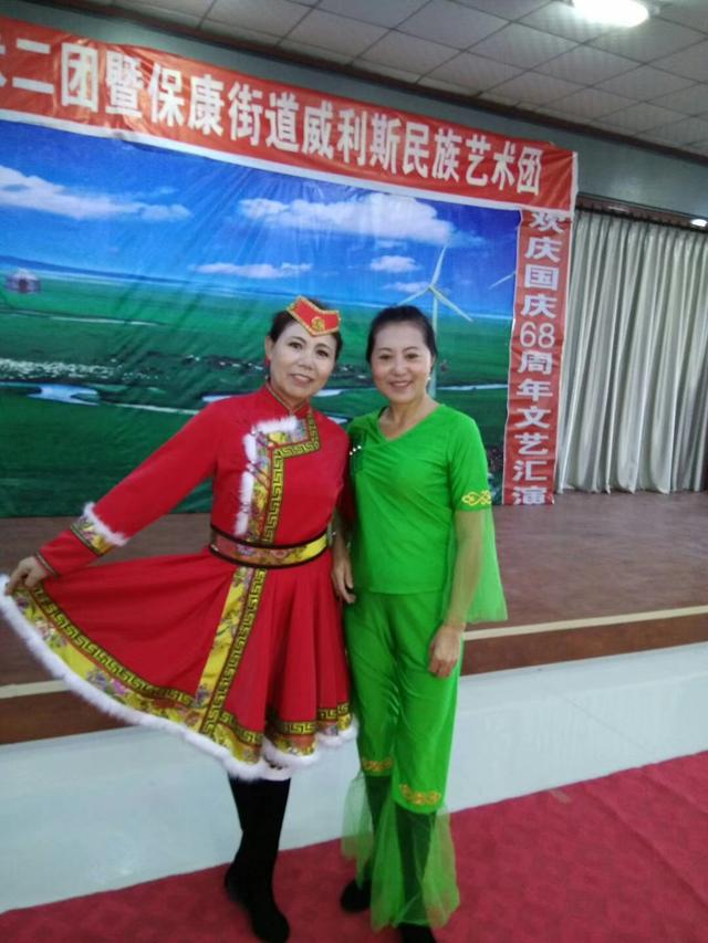 《儿时锁忆》张亚凌