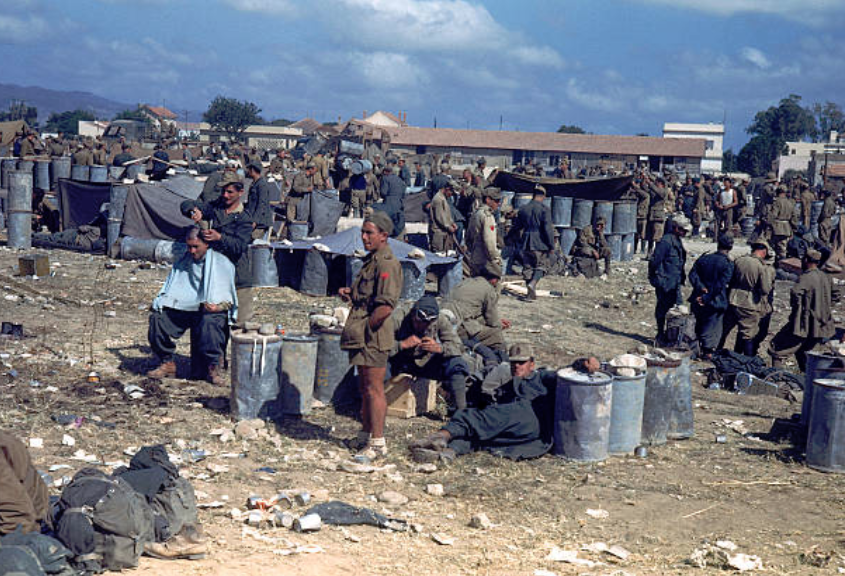 北非战役中的老照片:隆美尔一个月横扫英军,意军却成了拖油瓶