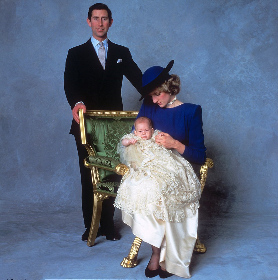 georges chapel, windsor),三个月大的哈里王子受洗.