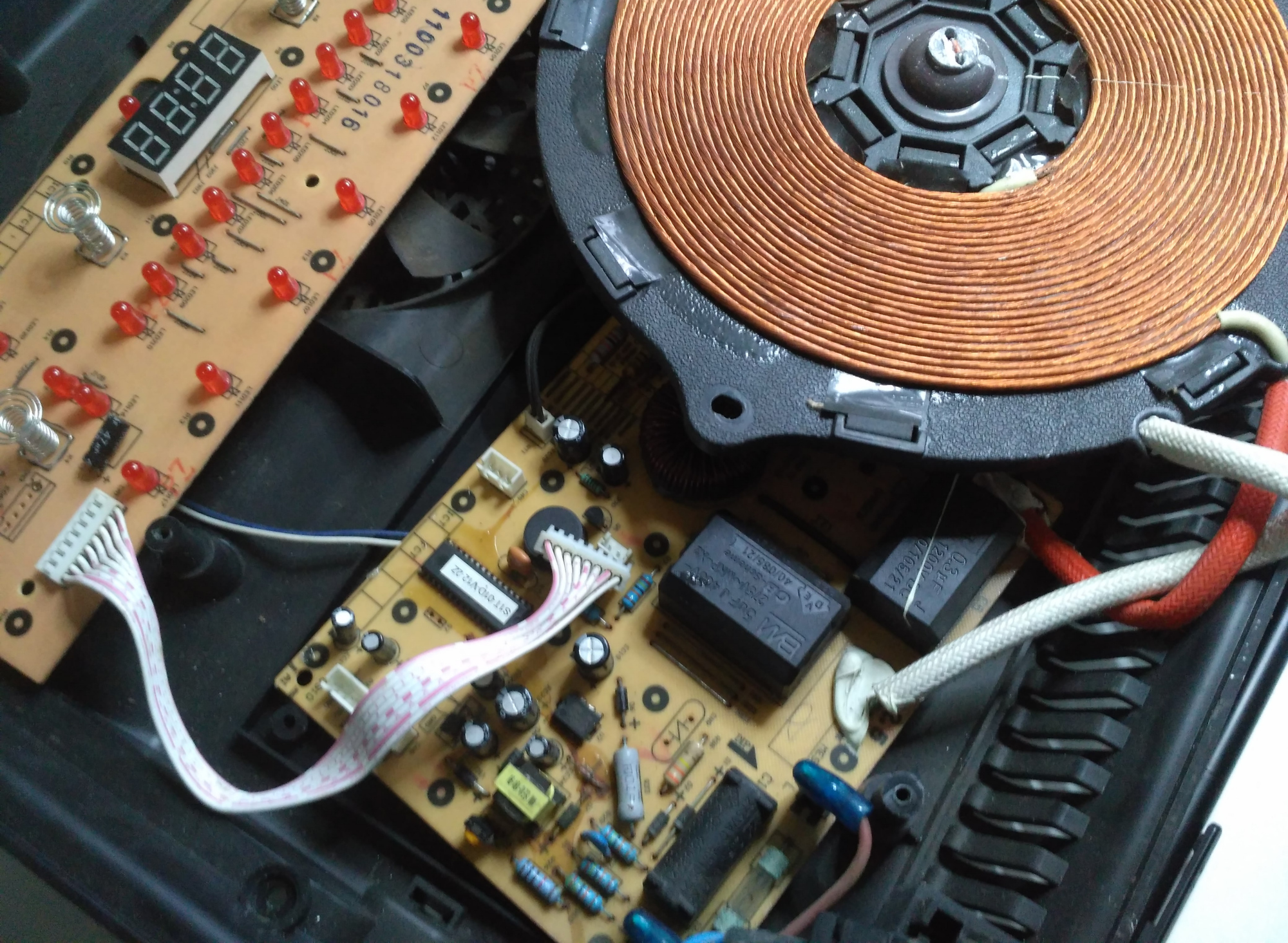 维修时,可以按照下面几个步骤进行:电磁炉烧22欧姆电阻,一般情肯侣