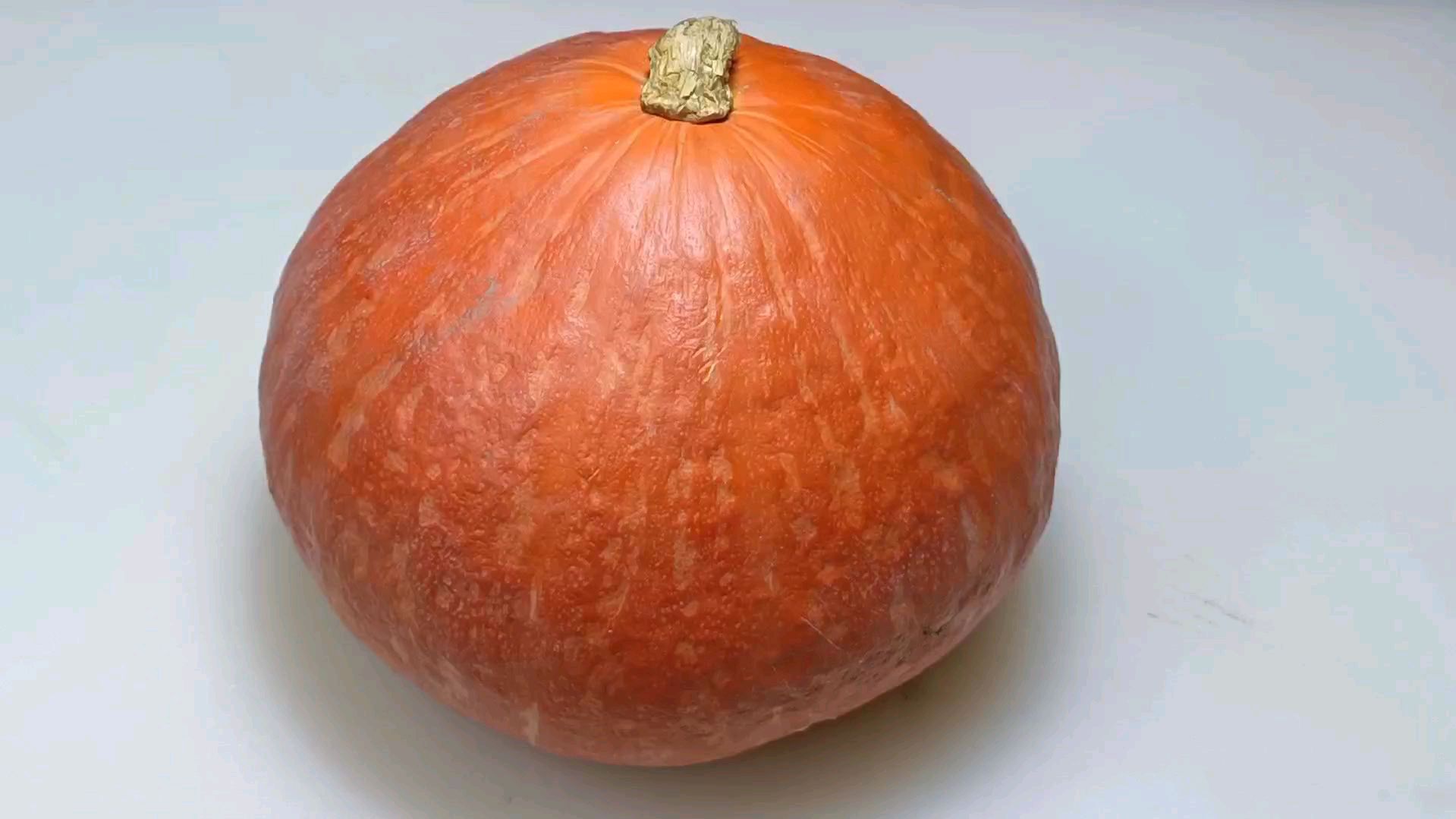 冬天要多吃南瓜,教你新吃法,简单又美味,补气又暖身