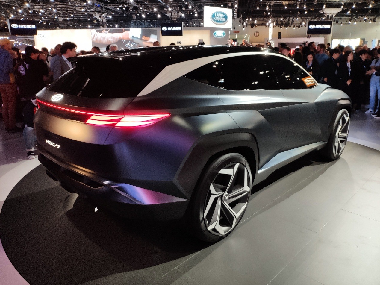 现代插混车型vision t概念suv亮相洛杉矶车展,造型前卫