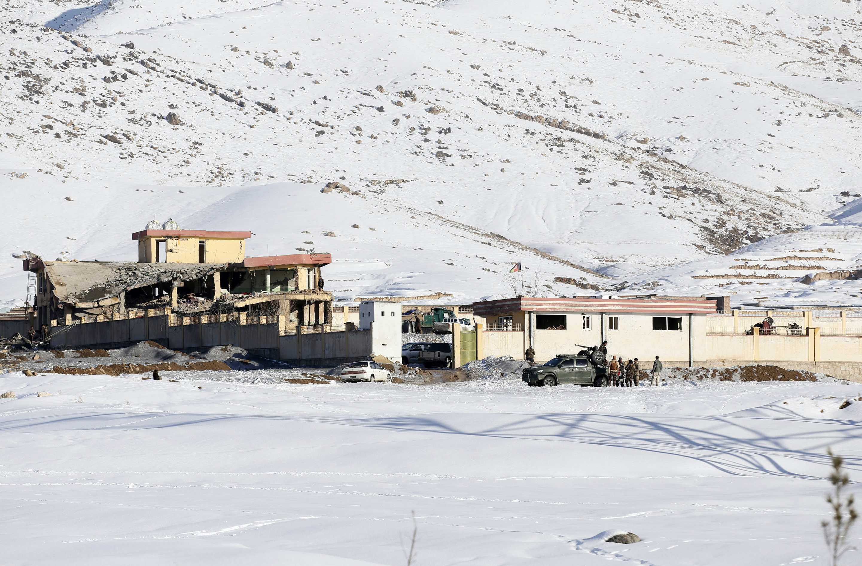 阿富汗军事基地遇袭事件死亡人数升至32人