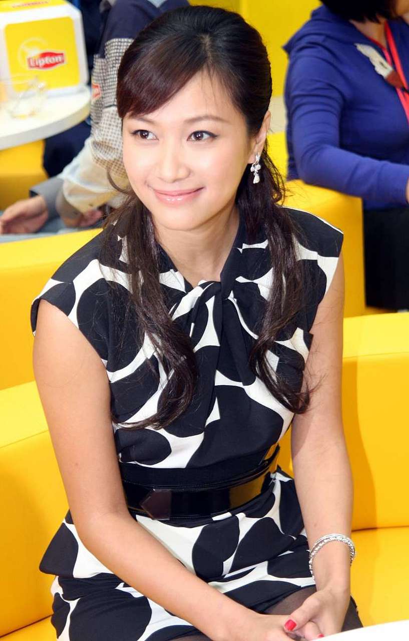 "  徐静蕾笑着说:"咱要的就是真实,保证娱乐圈独此一份.