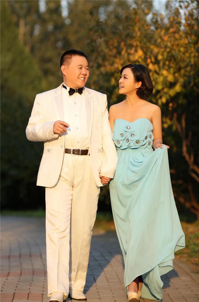 计春华妻子 老婆图片