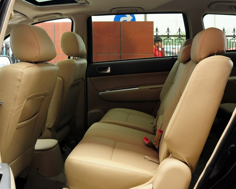 奇瑞汽车-威麟v5,外观惹人注目,整体看起来是很实用的