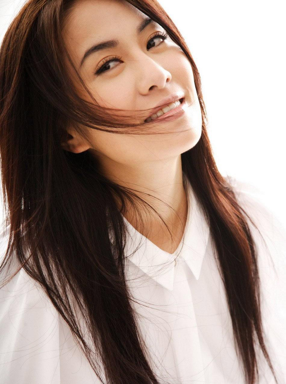 太吃惊!娱乐圈高学历的5位女星,美貌与智慧并存!