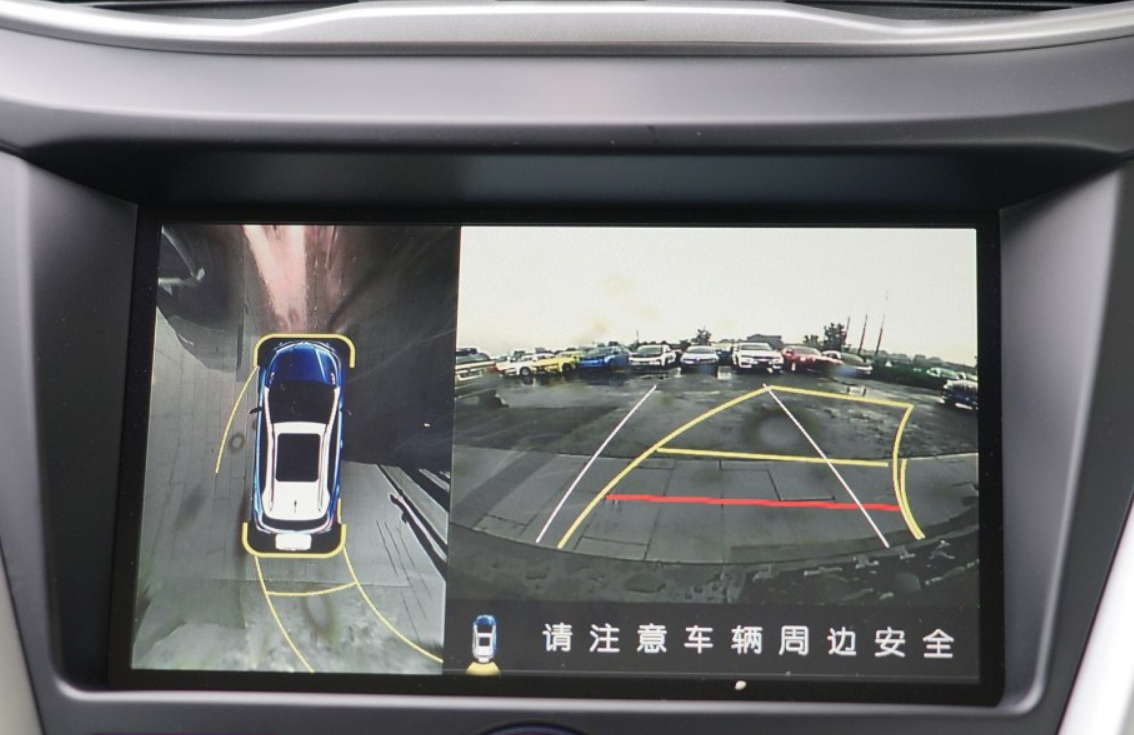 记录美好生活的元新能源2018款ev360智联创酷型,高清的倒车影像,驾驶