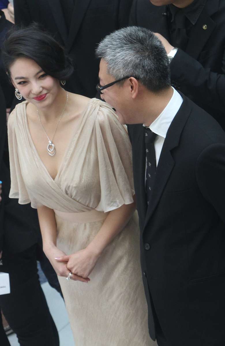 娱乐圈又传新恋情,张雨绮恋情新动向曝光,这次的男友竟是位鲜肉小鲜肉