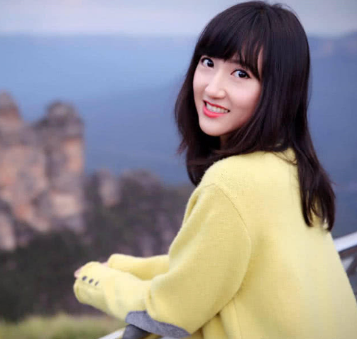 高云翔性侵案女主角大量生活照流出,身材完胜董璇!