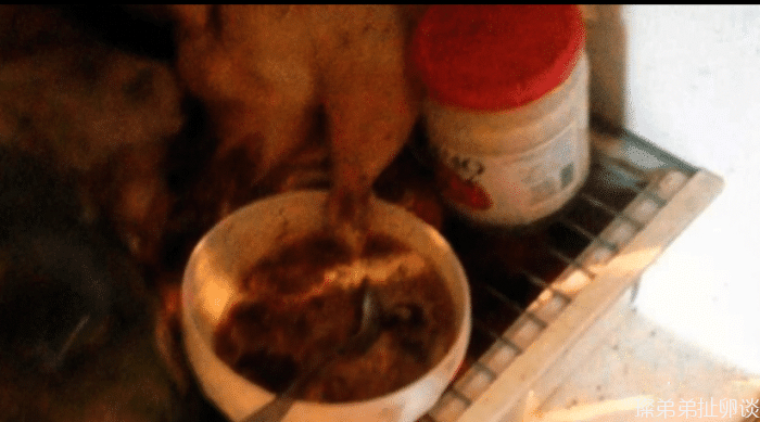 慎入!食人魔夫妻,杀人后将人肉做成馅饼给朋友吃,细思极恐