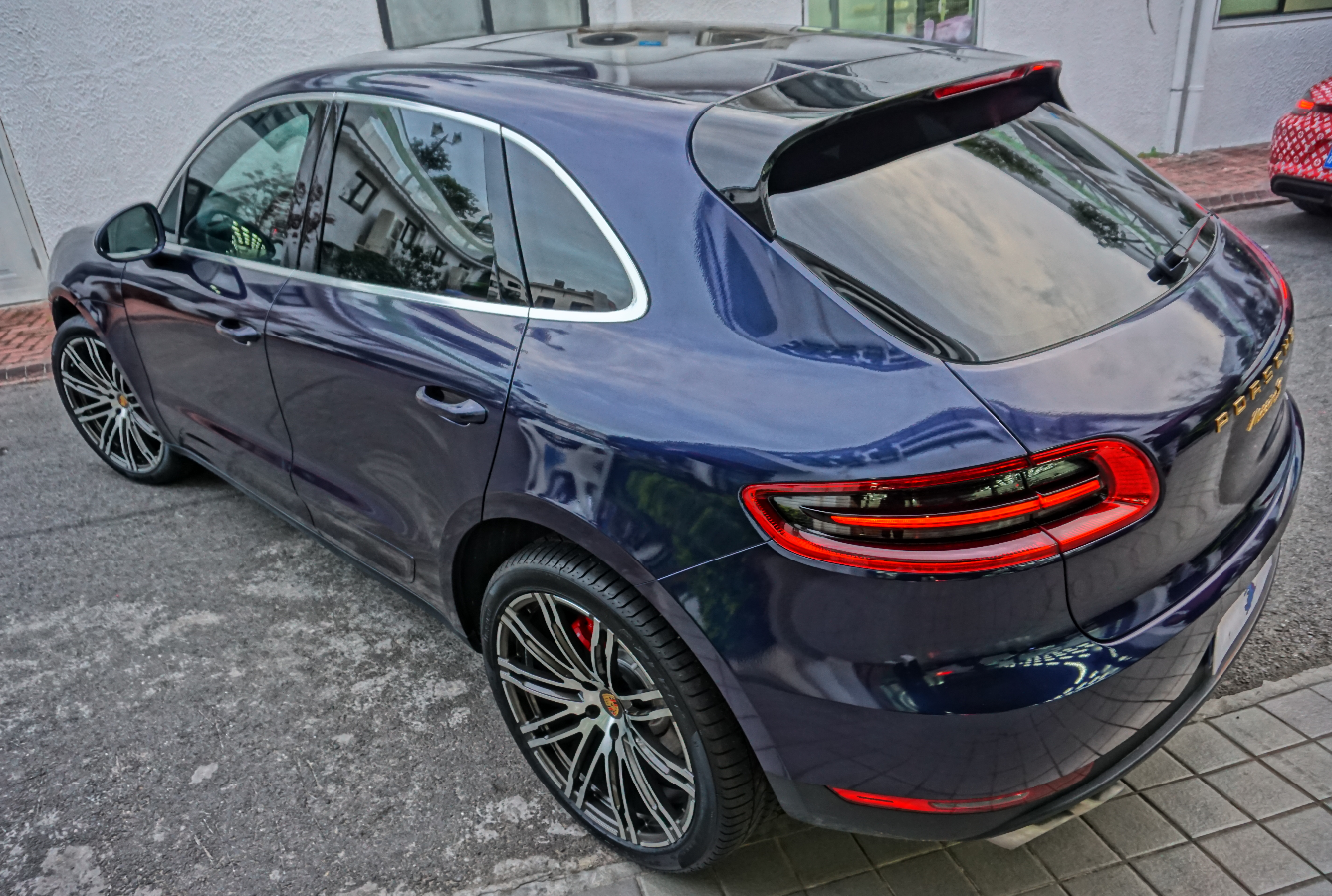 porsche macan午夜蓝性感逆袭,换上21寸大脚,霸气侧漏