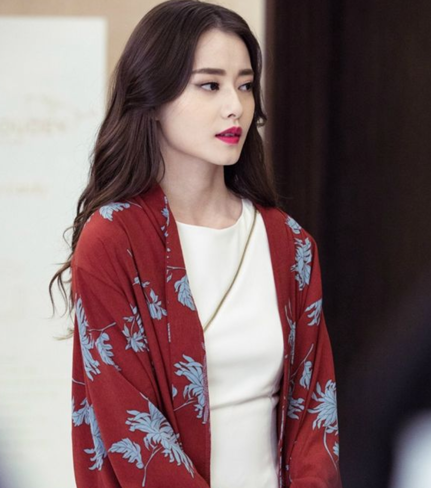 《夏至未至》程七七的5个造型,前四个很美,就最后一个挺可怜的