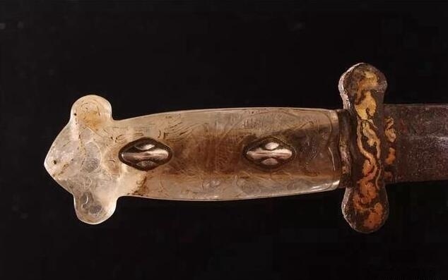 隋朝水晶刀柄双刃剑