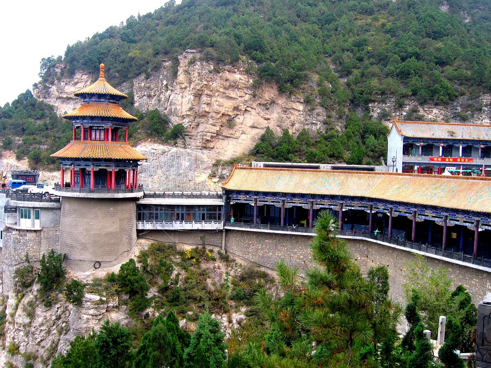 天水旅游必去十大景点  天水,这座位于甘肃东南部的历史文化名城,以其