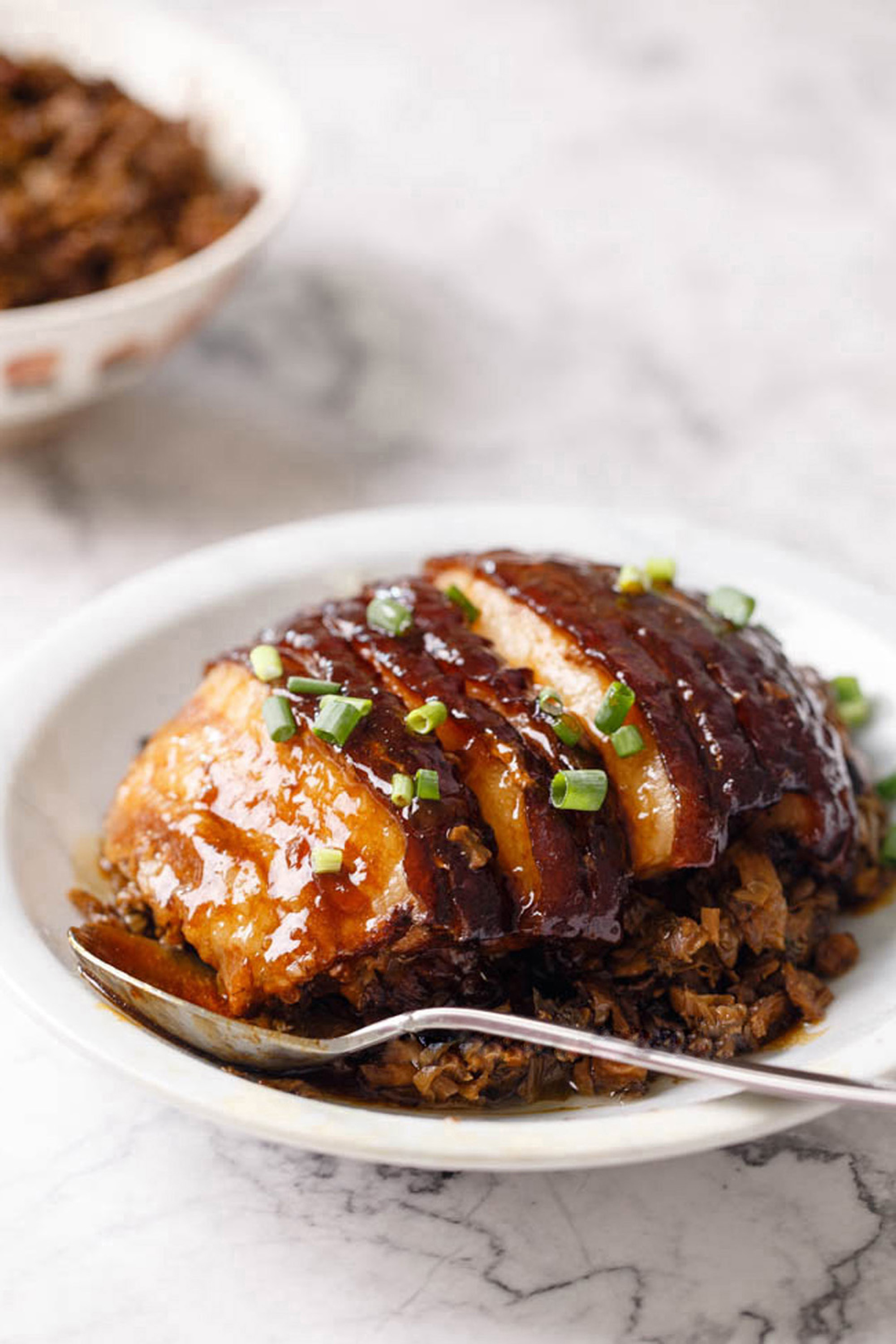 30年大厨教你做"梅菜扣肉",芬香扑鼻,肥而不腻,越蒸越香!