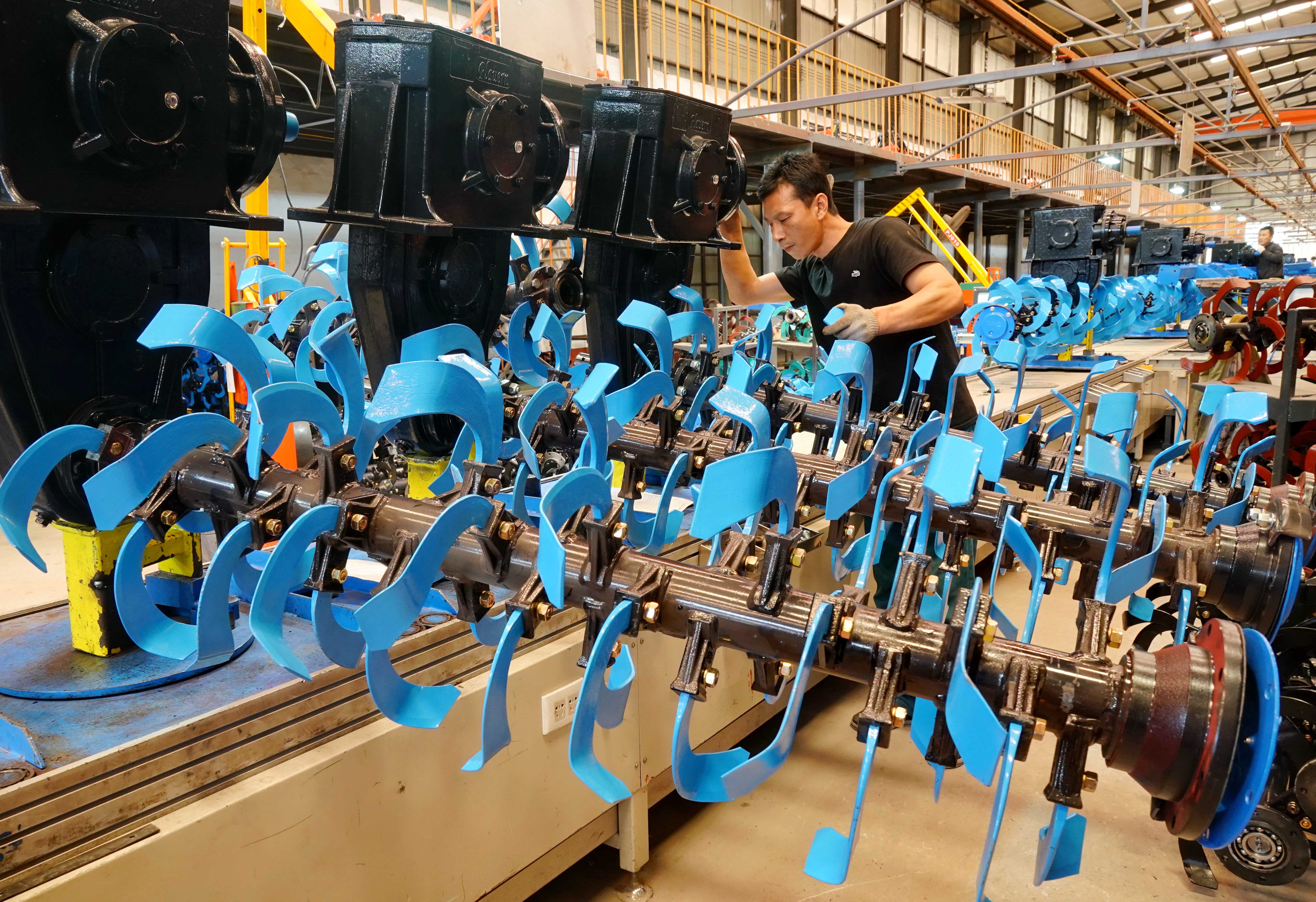 河北宁晋:打造高端农业机械制造产业集群(1)