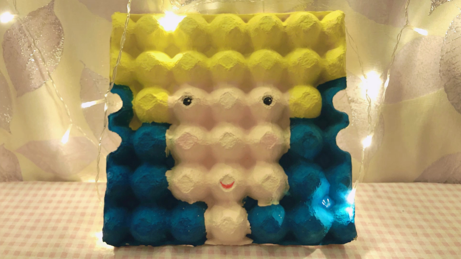 丑丑的鸡蛋托,简单画几笔秒变美美的艺术品,亲子绘画不用愁!