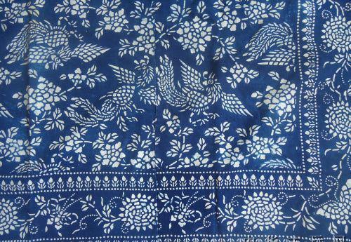 图四 蓝印花布虽然多是传统图案,但是也可以做成符合现代人审美的