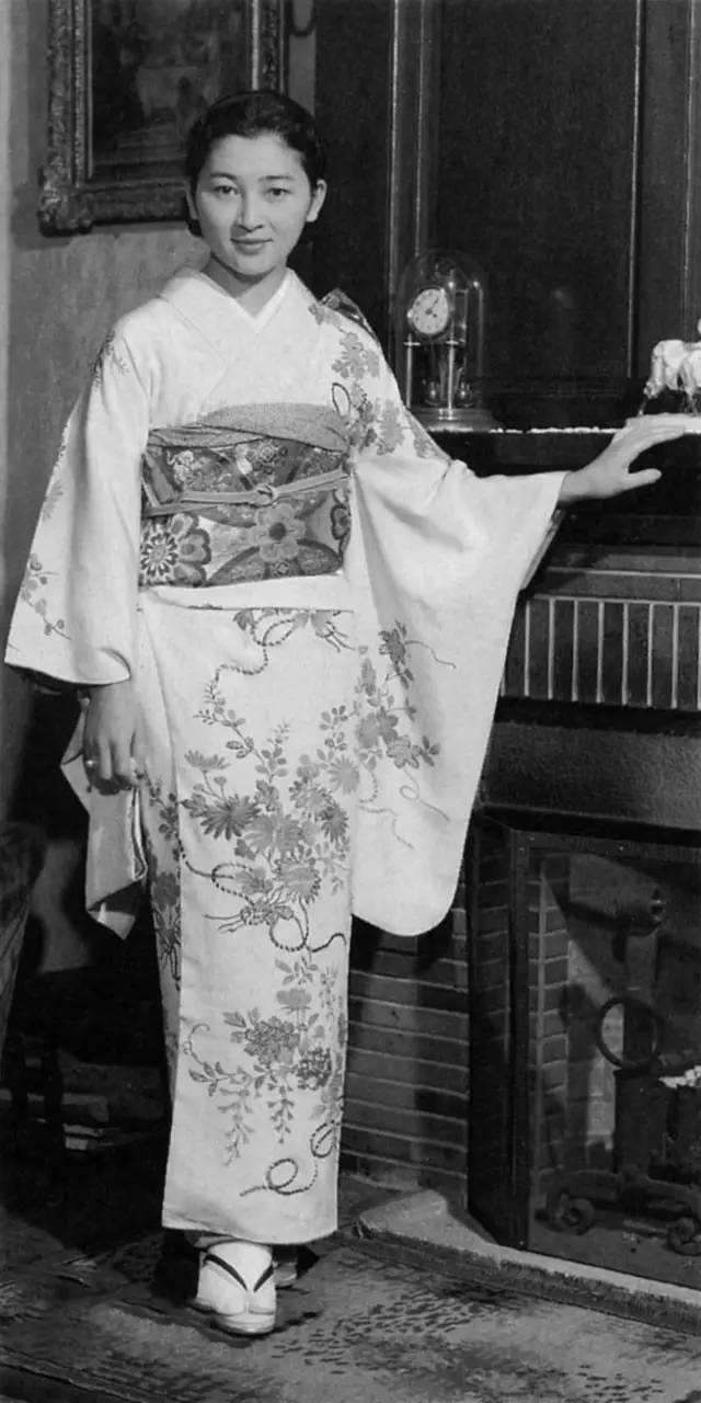 日本最美皇后,用亲身经历诉说,婚后如牢狱般的生活