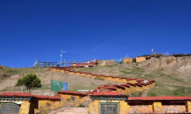 山南地区古建筑,寺庙:藏王墓,拉加里王宫,巴郎却康