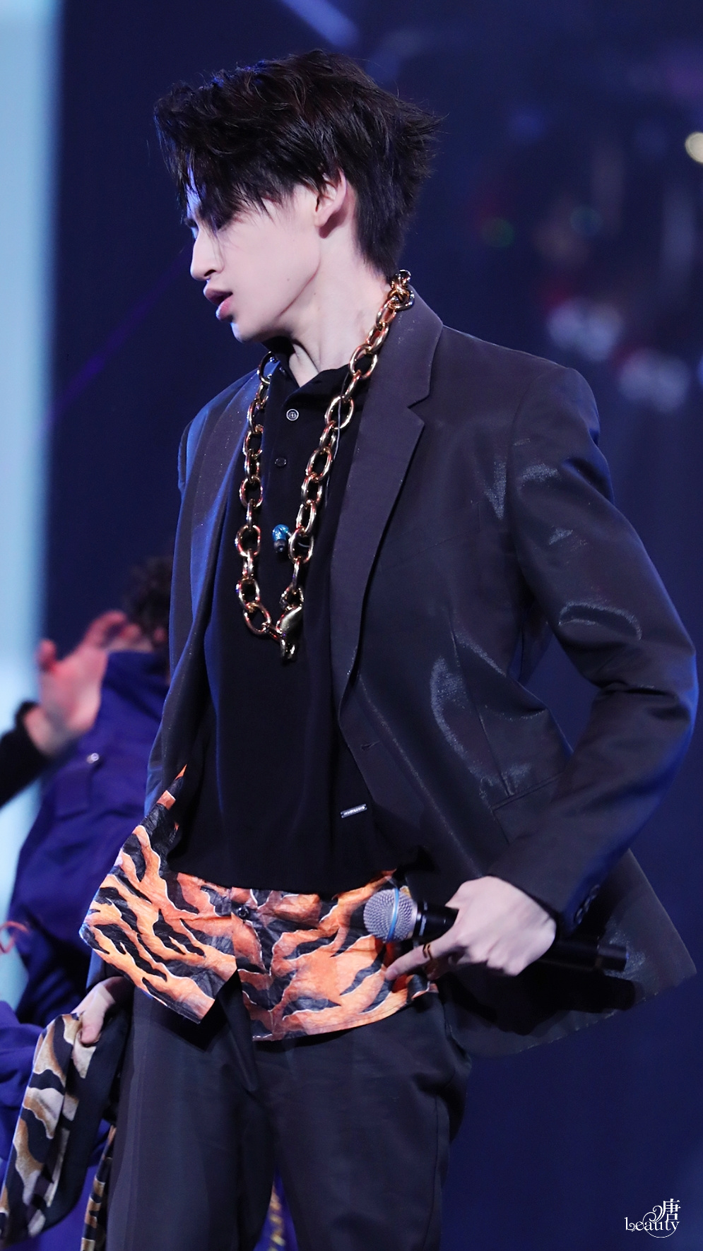 鬼灵rapper小鬼变身一只唱跳老虎《tiger》霸气舞台狙击你的内心