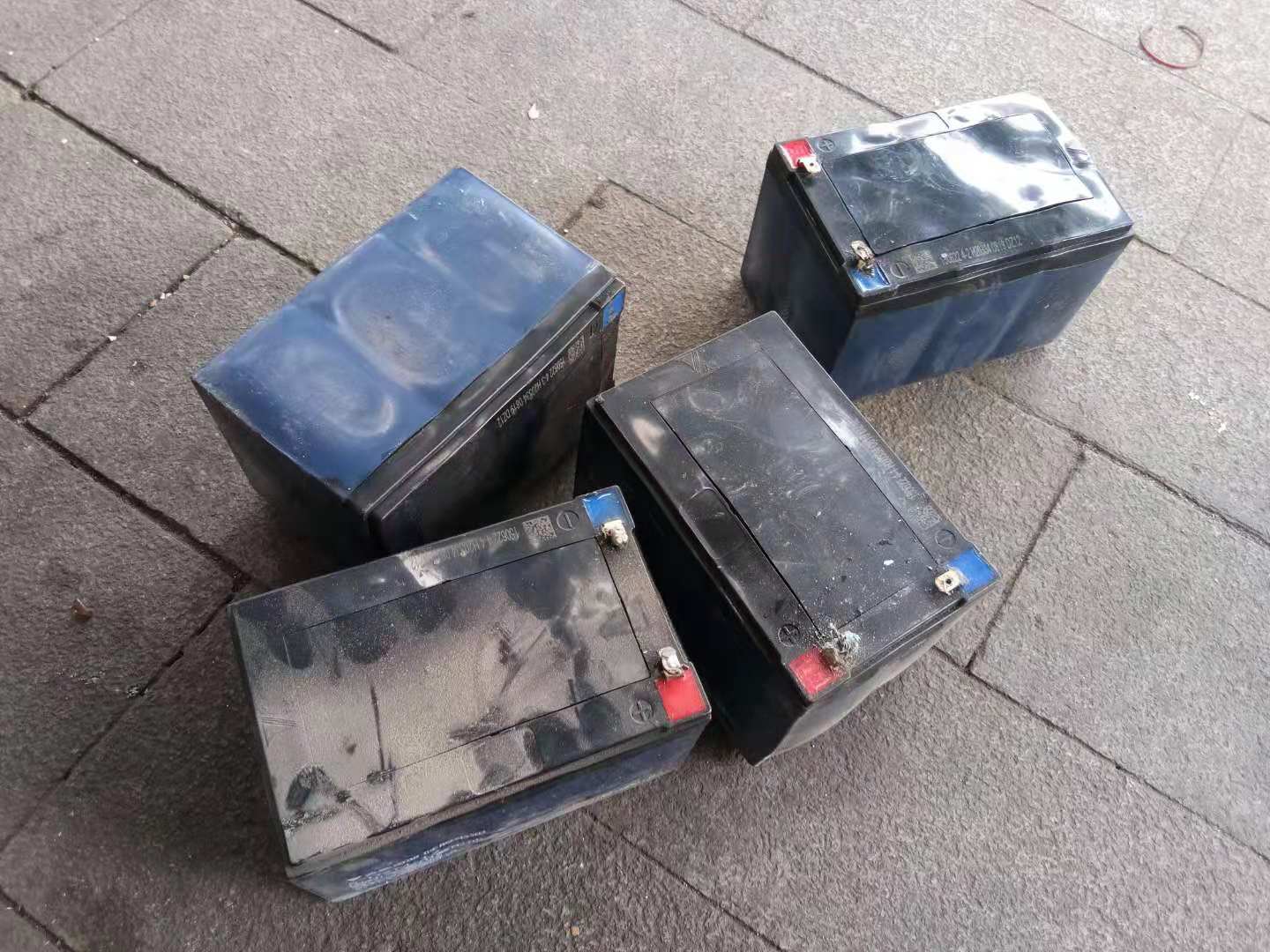 电动车换电池怎么区别翻新和假货?该如何挑选呢?主要看这4点