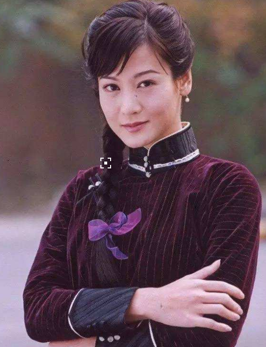 姚思安,陈宝国饰演,是木兰的父亲,有一种东方儒道融合的随意洒脱,又