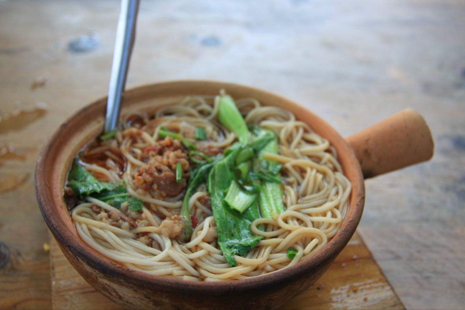 三款比较容易上手的云南砂锅米线