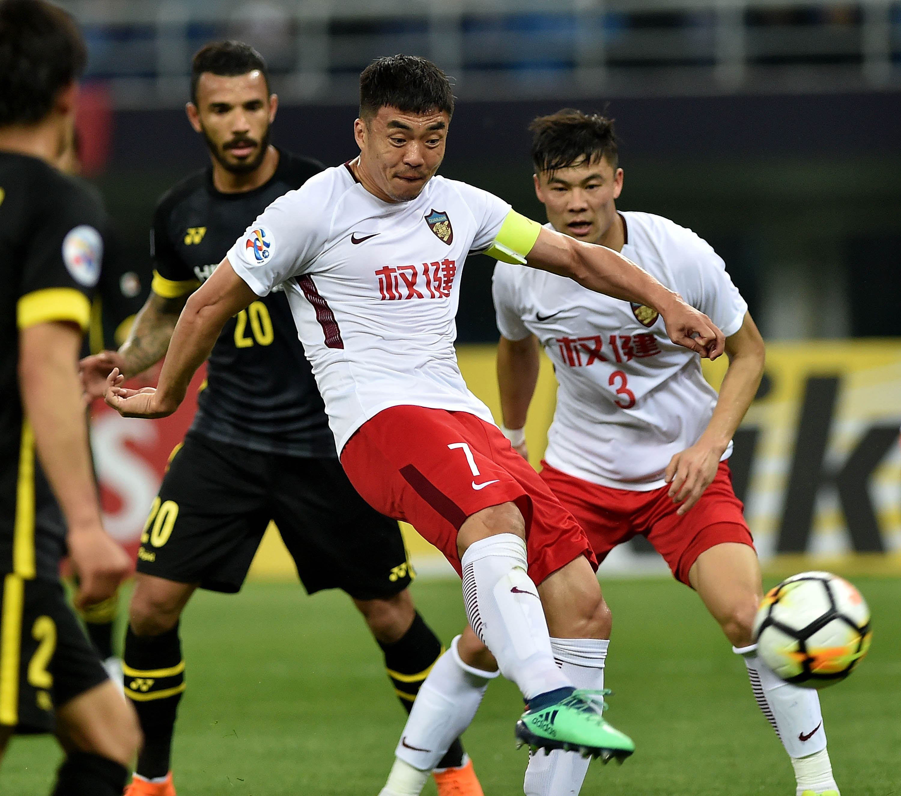 浙江和武汉 今晚亚冠谁能首先破局