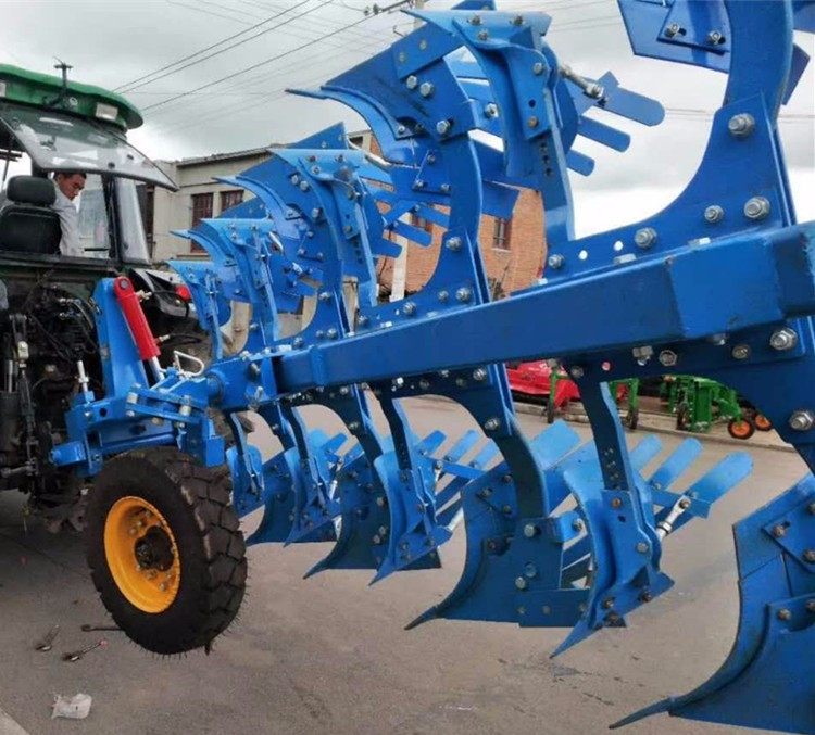 液压翻转犁问世,高科技效率高,农民反问:种几年粮食能买得起?