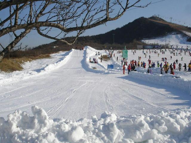 想滑雪就来大淄博的山外山滑雪场