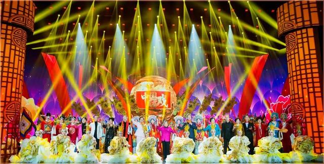 河南卫视《梨园春》新年戏曲晚会今晚陪您过年