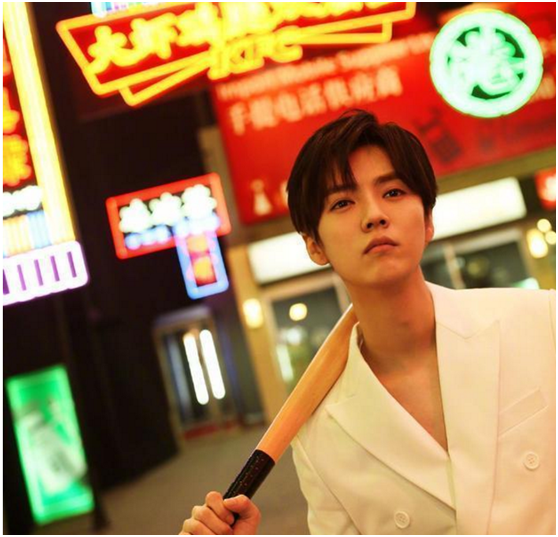 鹿晗模仿赌神,古惑仔,被网友疯狂吐槽:简直毁经典