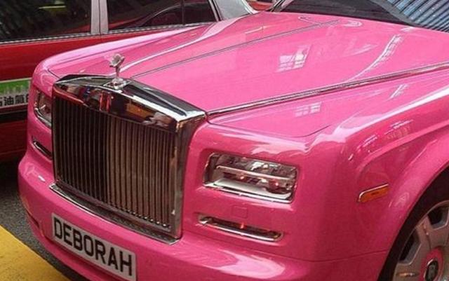 港澳唯一一台粉色劳斯莱斯!车主曾一次买30台幻影,粉色送老婆