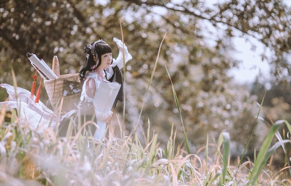 剑网3未烬花萝cos:月悬清秋引,关山魂梦长