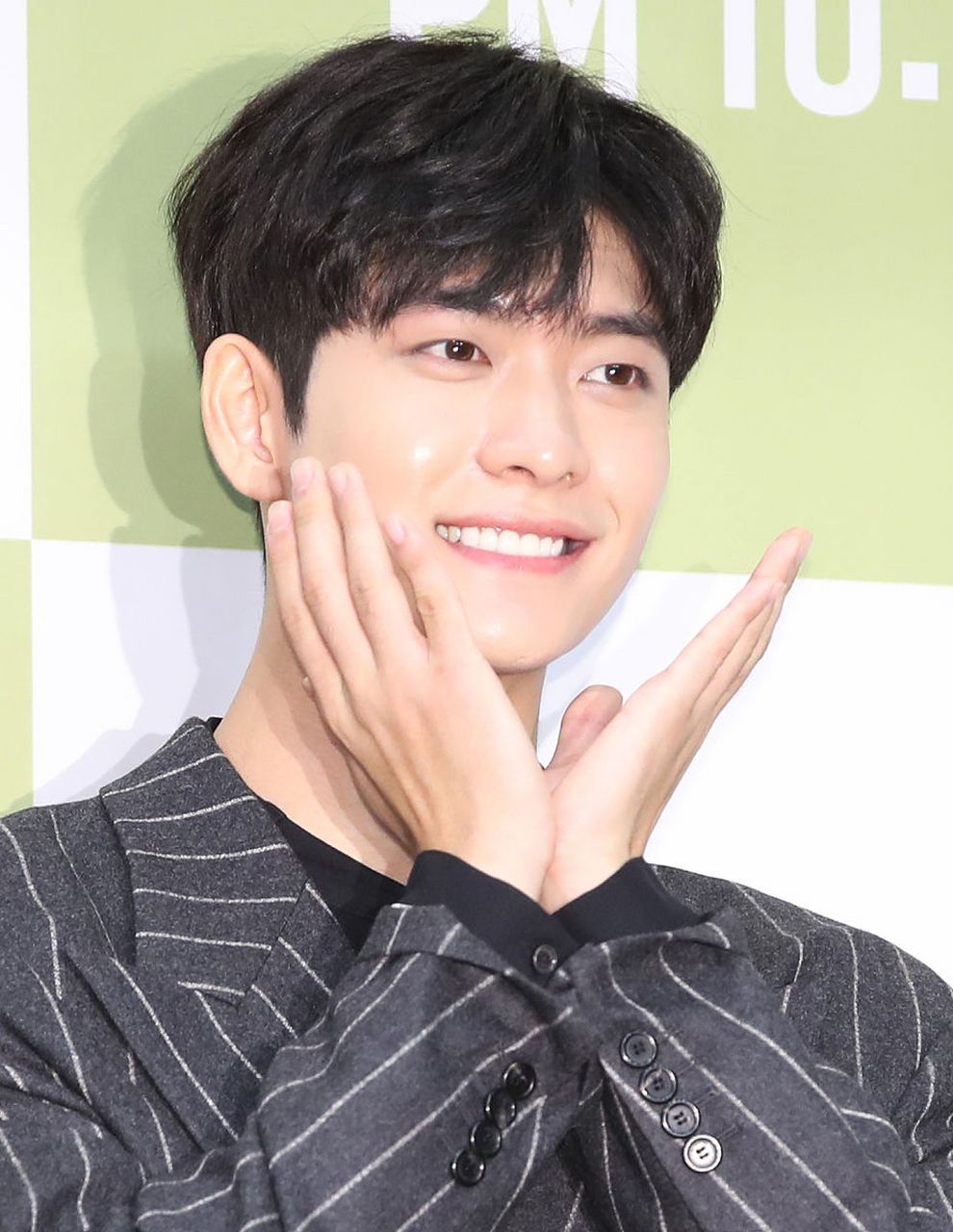 肖战,全名肖赞,内地影视歌坛双栖明星!